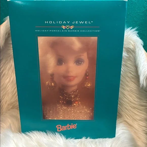 Barbie Doll in Red and Green Gown - Picture 7 of 9